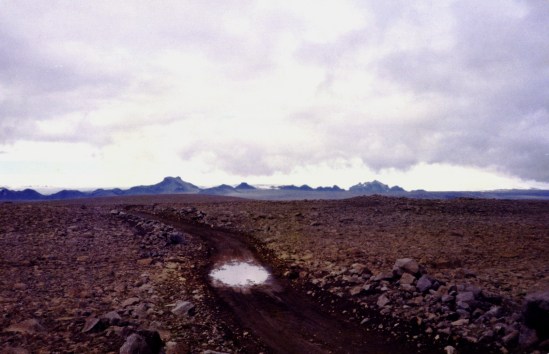 Og Fegurðin Mun Ríkja Ein (1984)